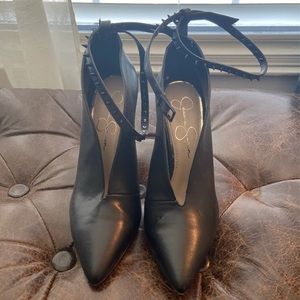 Jessica Simpson heels